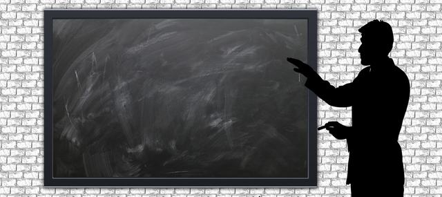 皮肤不好，怎么“边养边遮”？“科学护肤 精简修饰”公益美容讲座现场支招